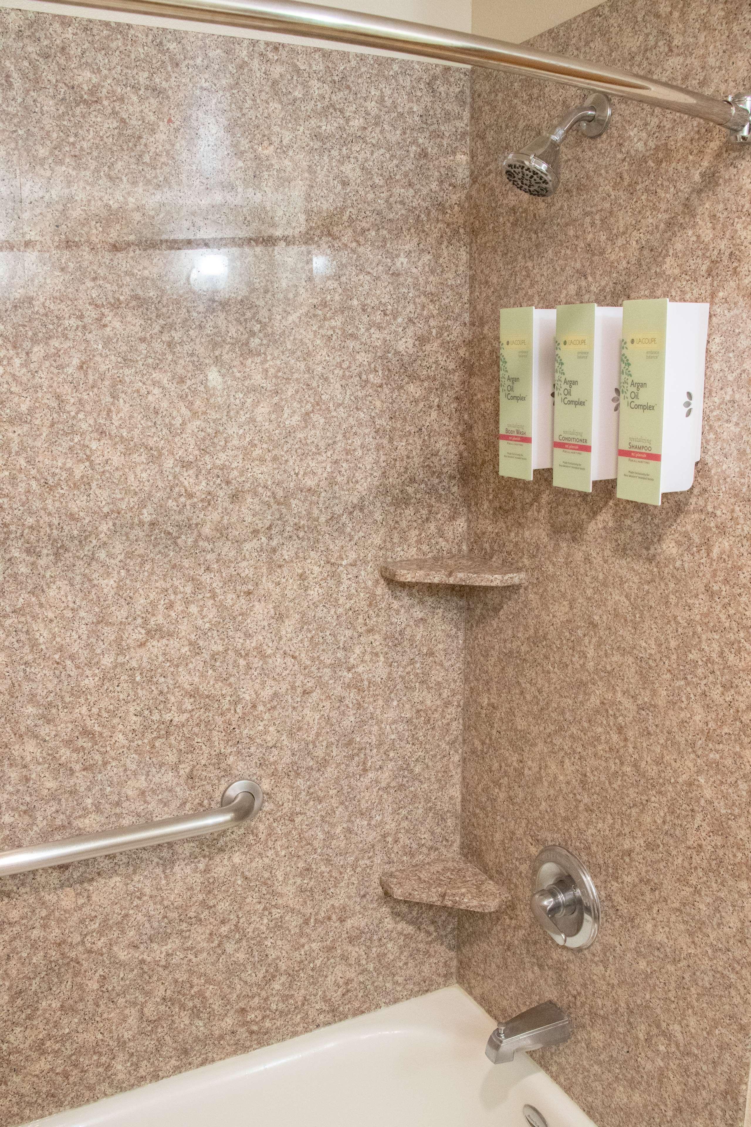 Best Western I-5 Inn & Suites Lodi Esterno foto